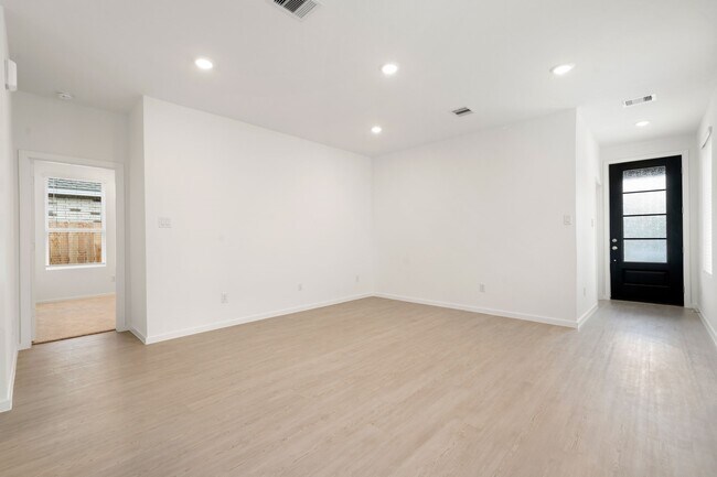 Building Photo - 6742 Sunset Velvet Dr