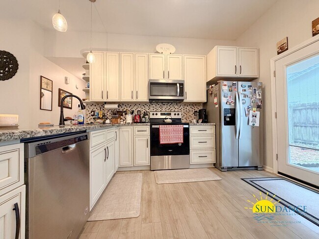 Foto del edificio - Freshly Painted 3BR Home in Yorktown at Willow Bend – Near Bases!