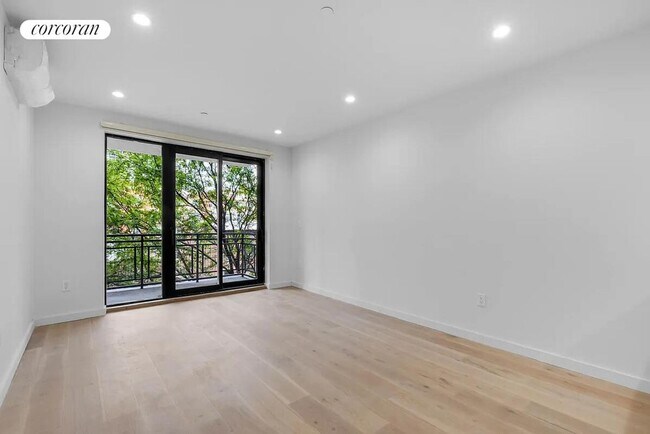 Foto del edificio - 221 E 117th St