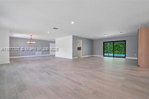 Foto del edificio - $11,000  1245 NE 85 St