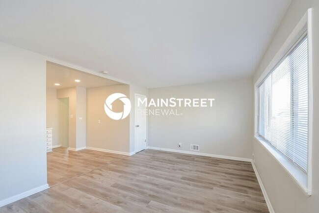 Building Photo - 4 Bedroom Pet-Friendly Home in Northglenn,...