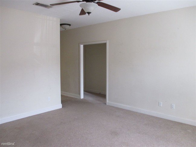 Foto del edificio - 101 Oak Forest Ln