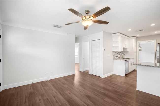 Foto del edificio - 4516 21st St N