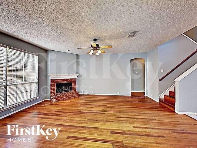 Foto del edificio - 7885 Parkmount Ct