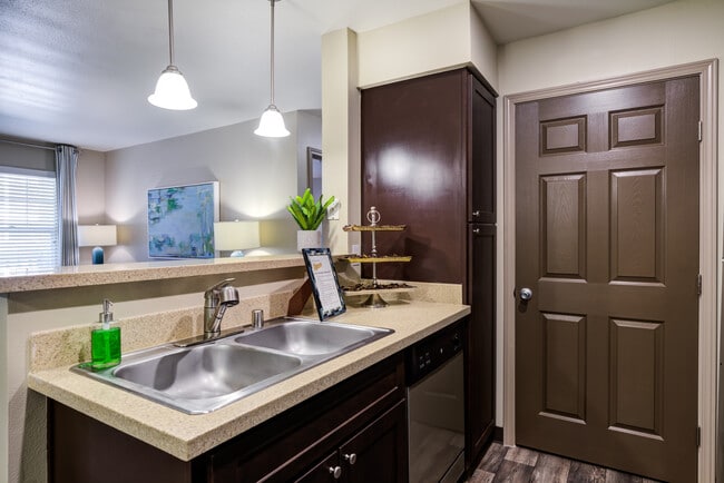 Building Photo - The Knolls at Inglewood Hill