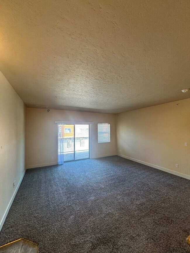 Building Photo - 6735 N Spurwing Loop