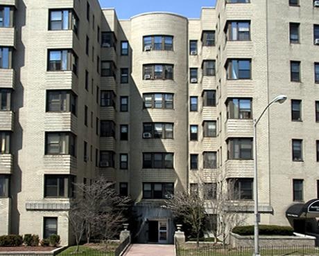 Building Photo - 2 N Broadway