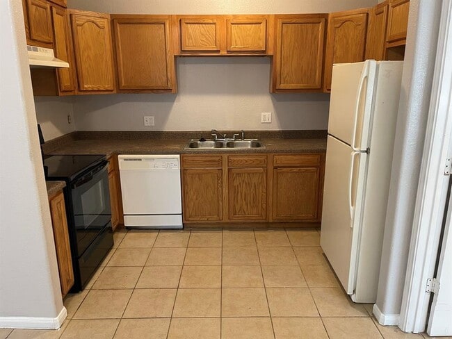 Building Photo - 8106 Rhobell St