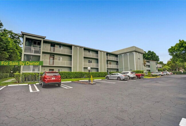 Foto del edificio - 11651 Royal Palm Blvd