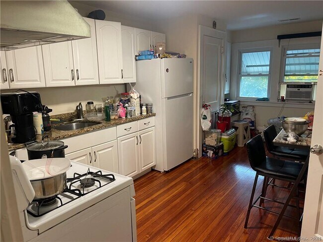 Foto del edificio - 313 Beechmont Ave