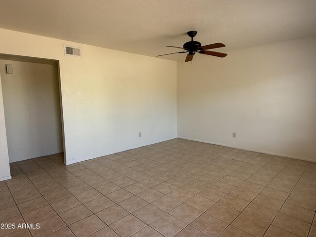 Building Photo - 831 N Arroya Rd