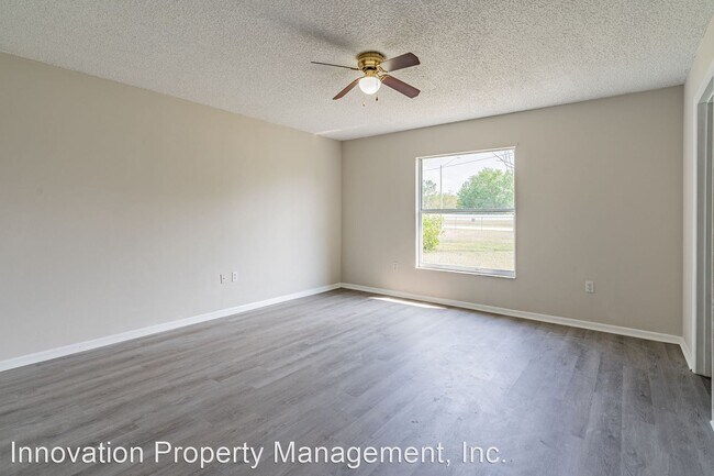 Building Photo - 3 br, 2 bath House - 748 Mink Ct