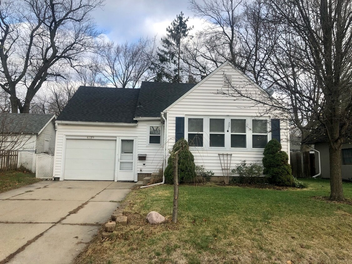 4129 Jenison St SW, Grandville, MI 49418 House Rental in Grandville