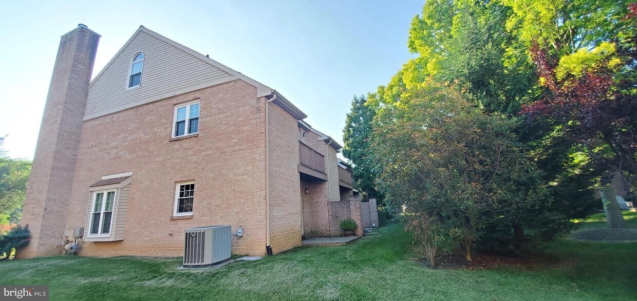 37 Rampart Dr, Chesterbrook, PA 19087 Townhome Rentals in