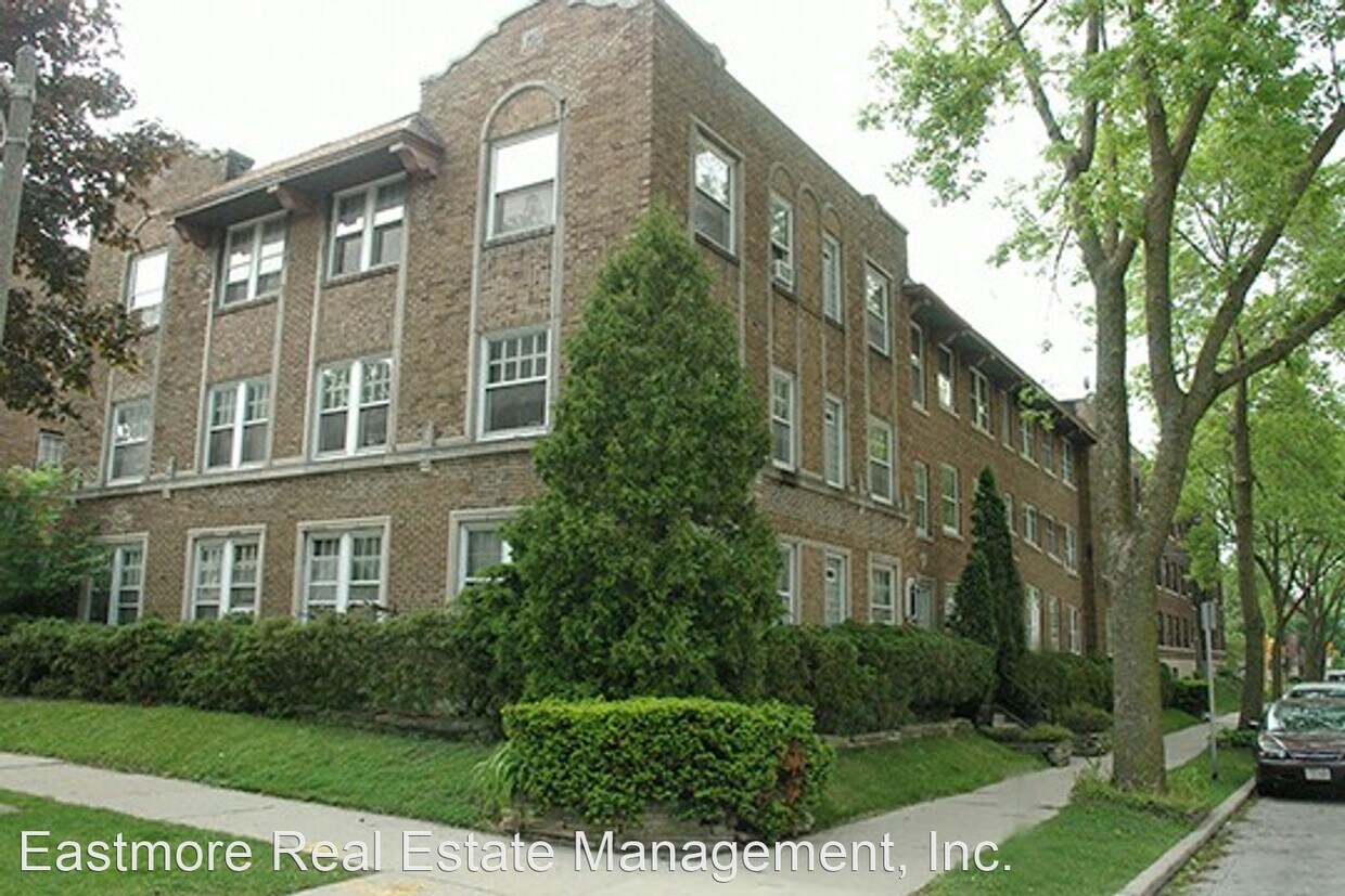 Primary Photo - 1827 E Park Pl