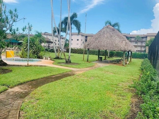 Foto del edificio - 2461 SW 82nd Ave