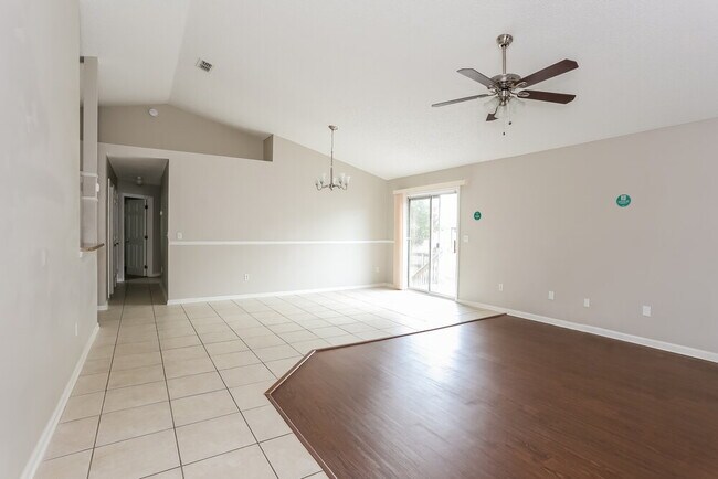 Building Photo - 11214 Mikris Dr S