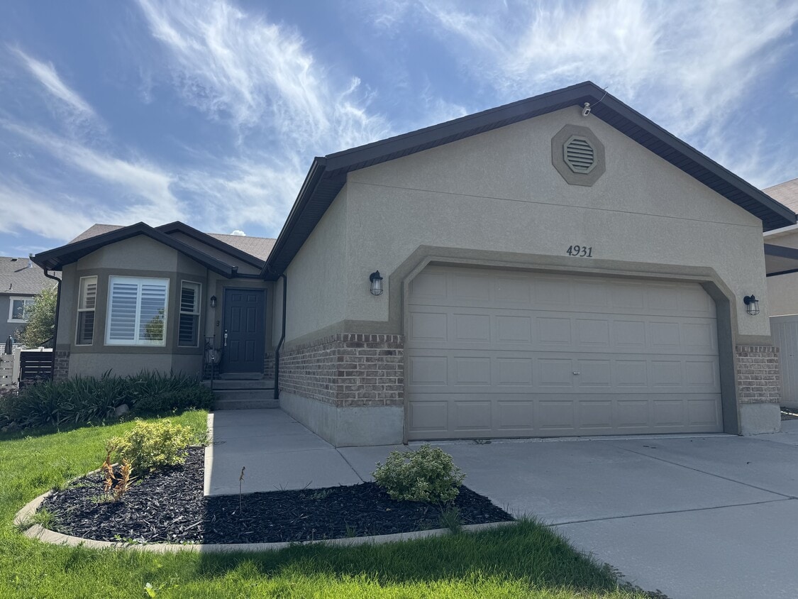 Photo - 4931 W Berry Creek Dr (Riverton, UT)