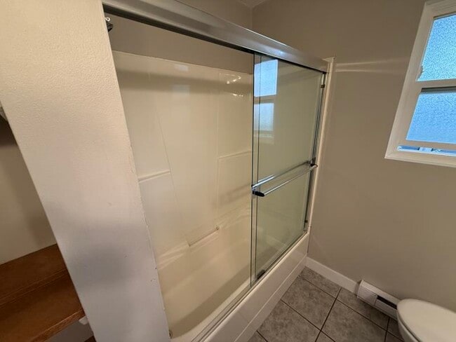 Building Photo - 3677 Country Club Dr