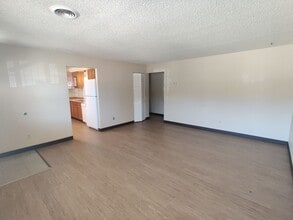 Building Photo - 118 N McKinley St