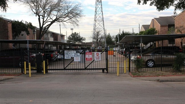 Building Photo - 10603 S Wilcrest Dr