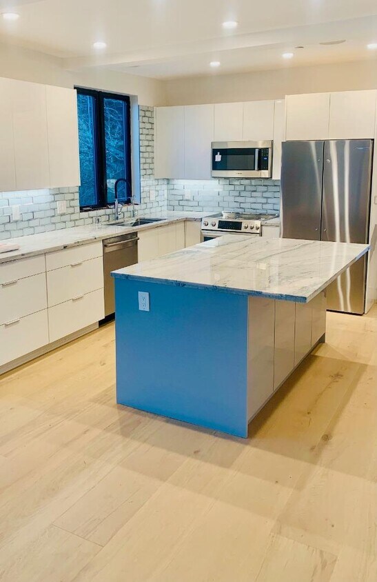 Foto principal - 30 Melrose Ct
