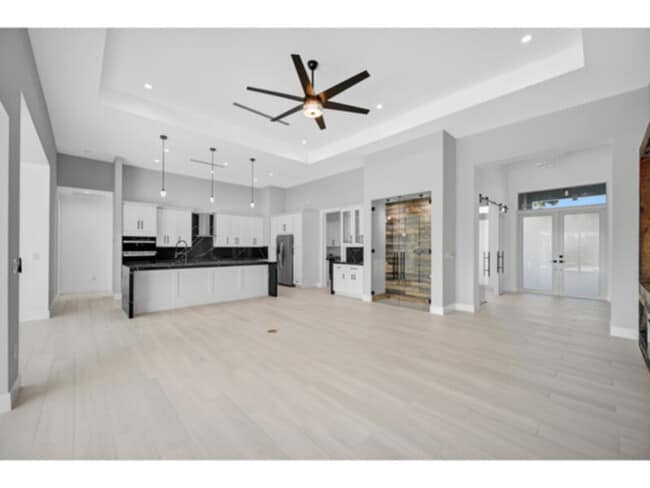 Foto del edificio - Upcoming Rental-Available October