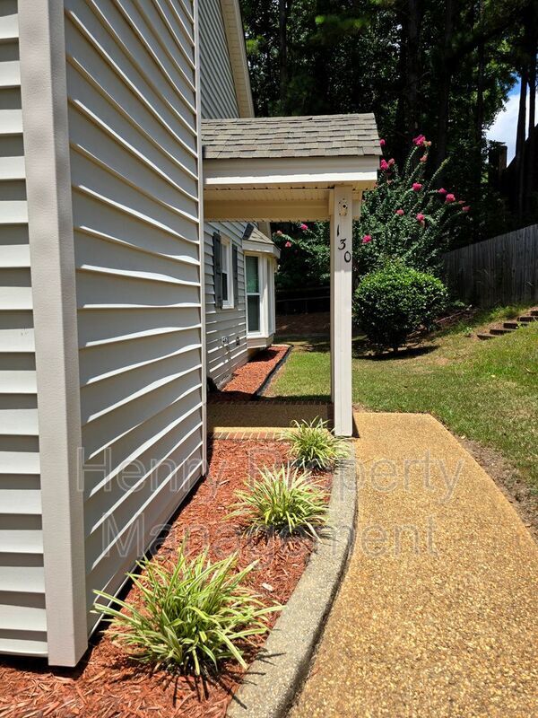 Building Photo - 130 Towne View Trail