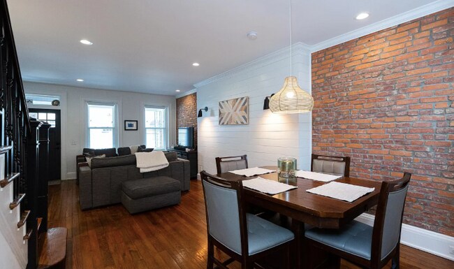Foto del edificio - 554 Spruce St