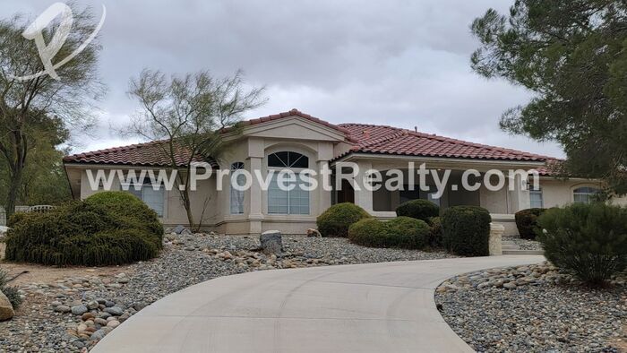 Primary Photo - Apple Valley Pool Home With a View!!
