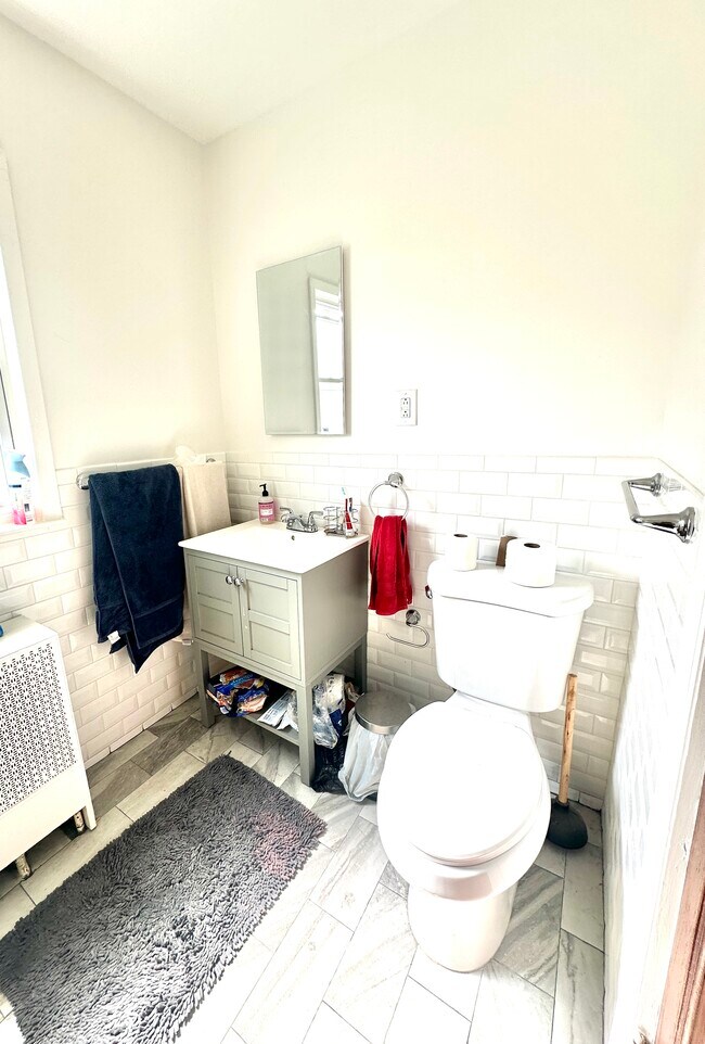Bathroom - 23 Orchard St