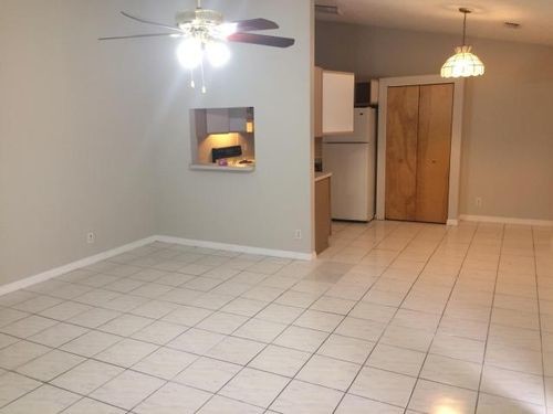 Foto del edificio - 13789 Bottlebrush Ct