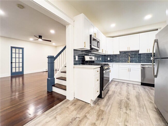 Foto del edificio - 456 N Liberty Dr
