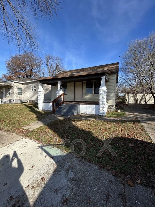 Building Photo - 910 N Grand St