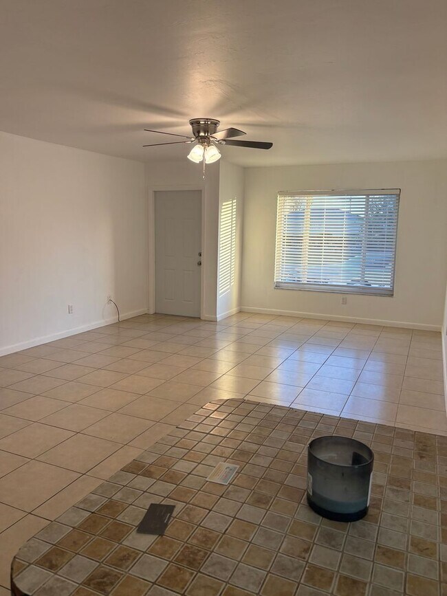 Foto del edificio - 1015 SW 48th Terrace