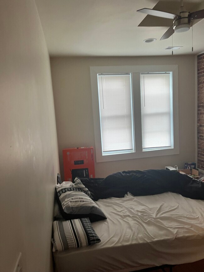 Foto del edificio - 812 E 35th St