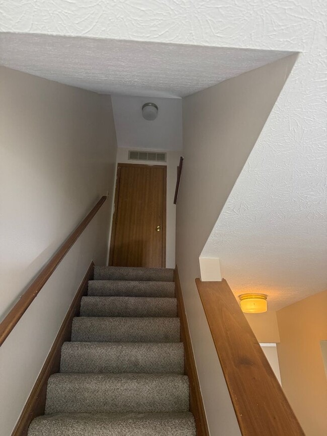 Building Photo - 5911 Shadow Lake Cir