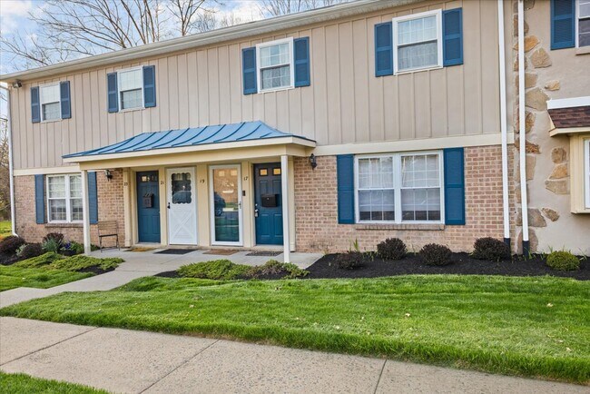 Front - 17 Wexford Dr