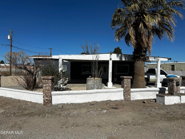 Building Photo - 10813 Mellward Rd