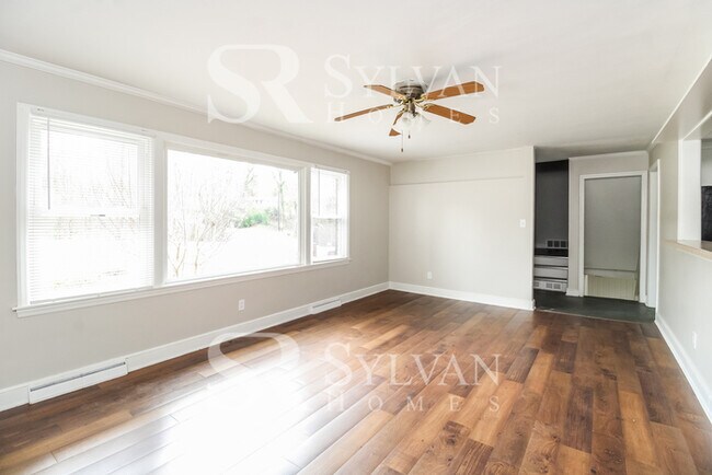 Foto del edificio - Spacious 4 bedroom updated home!