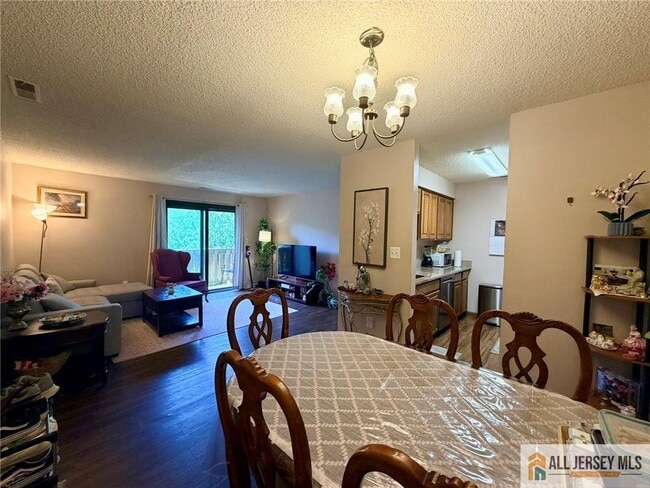 Building Photo - 5215 Ravens Crest Dr