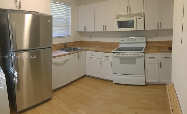 Building Photo - 11216 SW 12th St