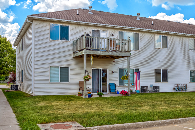 Building Photo - 1433 Prairie Dr
