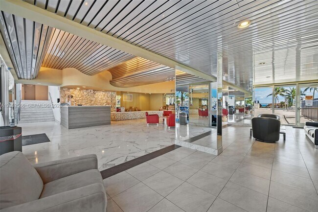 Foto del edificio - 9101 E Bay Harbor Dr