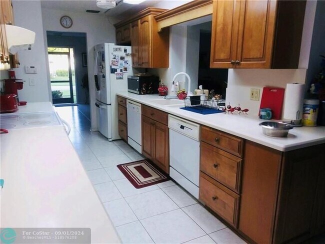 Building Photo - 14553 Shadow Wood Ln