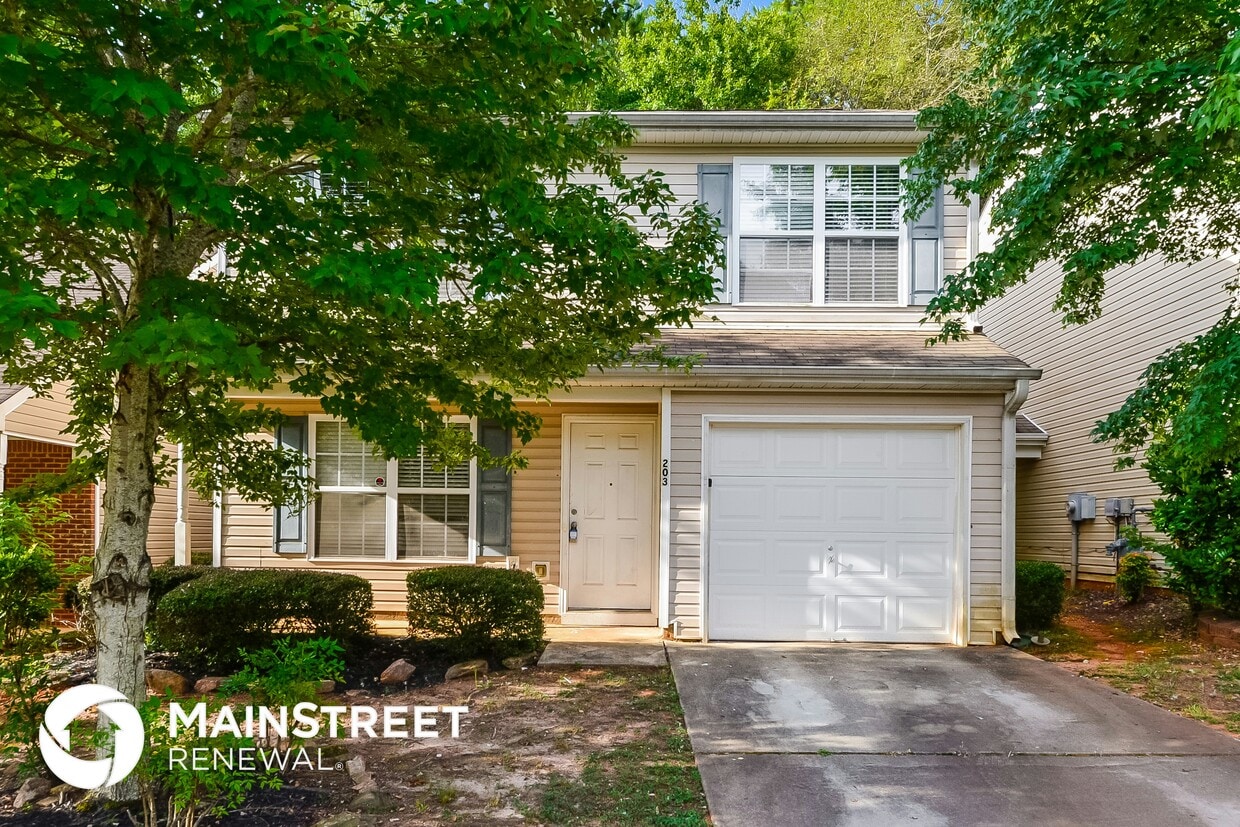 Primary Photo - 203 London Dr