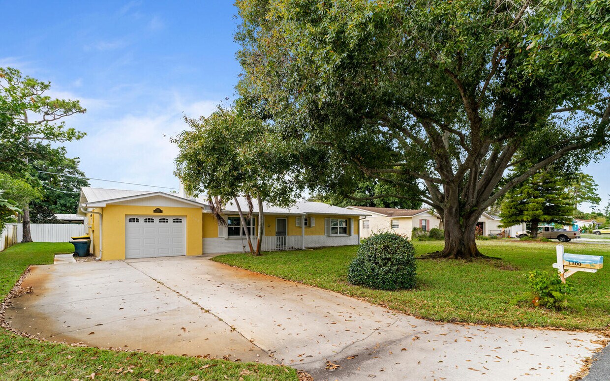 1300 SE Starfish Ln, Stuart, FL 34996 House Rental in Stuart, FL