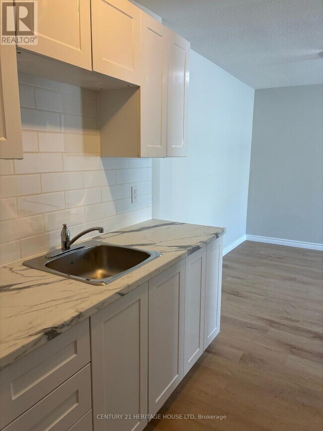 Photo du bâtiment - 31 Parkside Dr