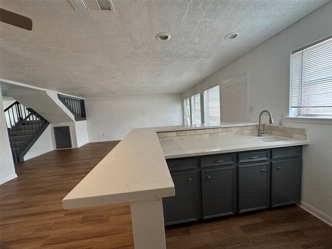 Building Photo - 11519 Sabo Rd