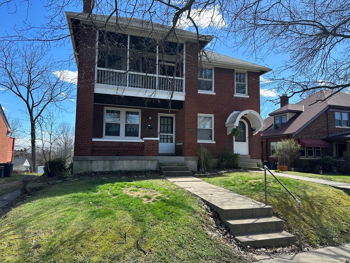 Covered Front Porch - 14 Avenel Pl